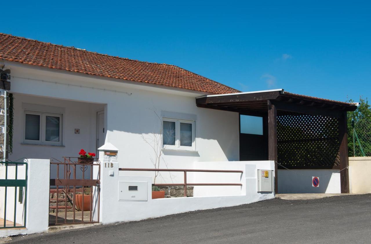 Casa Do Carvalhal - Natureza No Centro Da Cidade Guest House ซังตามาเรีย ดา เฟย์รา ภายนอก รูปภาพ